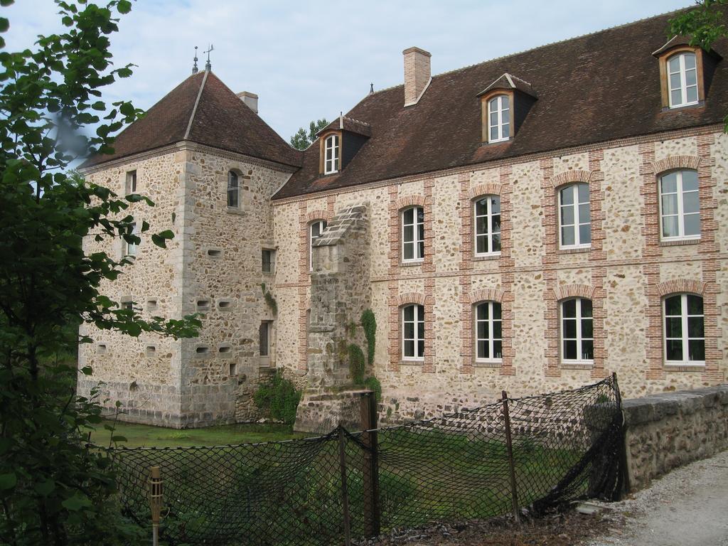 Le Chateau De Mon Pere Panzió Villiers-aux-Corneilles Szoba fotó