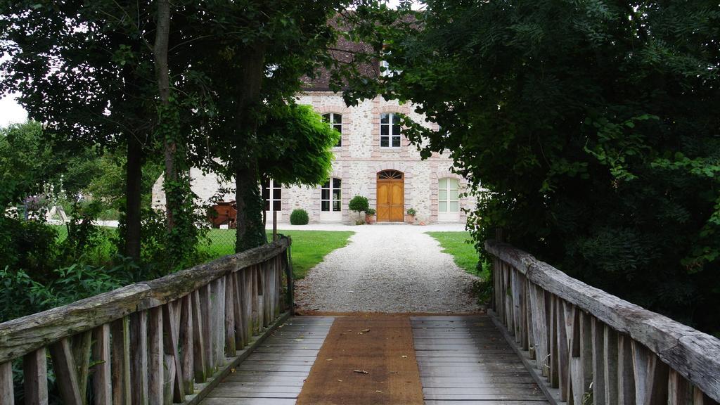 Le Chateau De Mon Pere Panzió Villiers-aux-Corneilles Kültér fotó